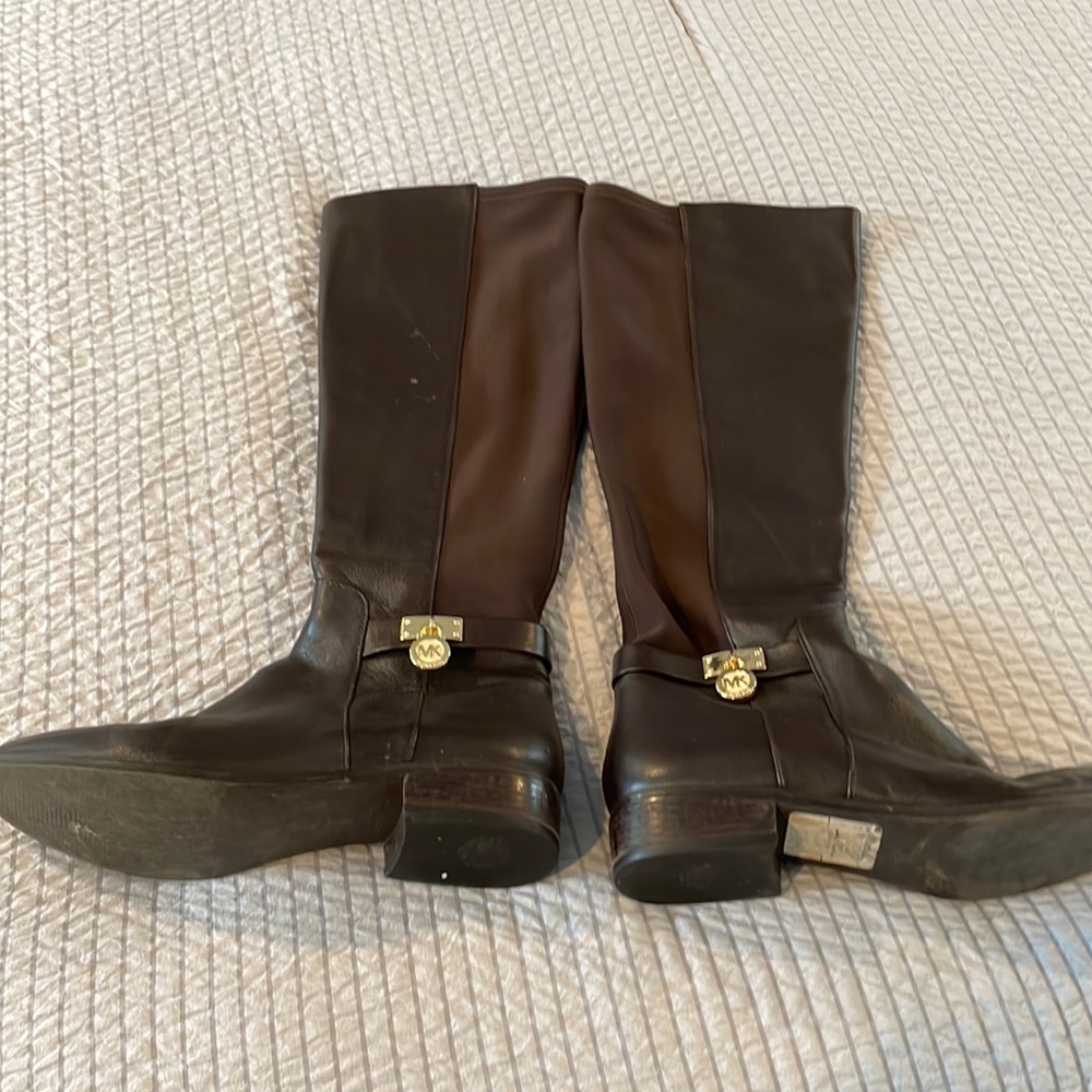 Michael Korrs tall knee boot size 6 brown gold zipper gently used
